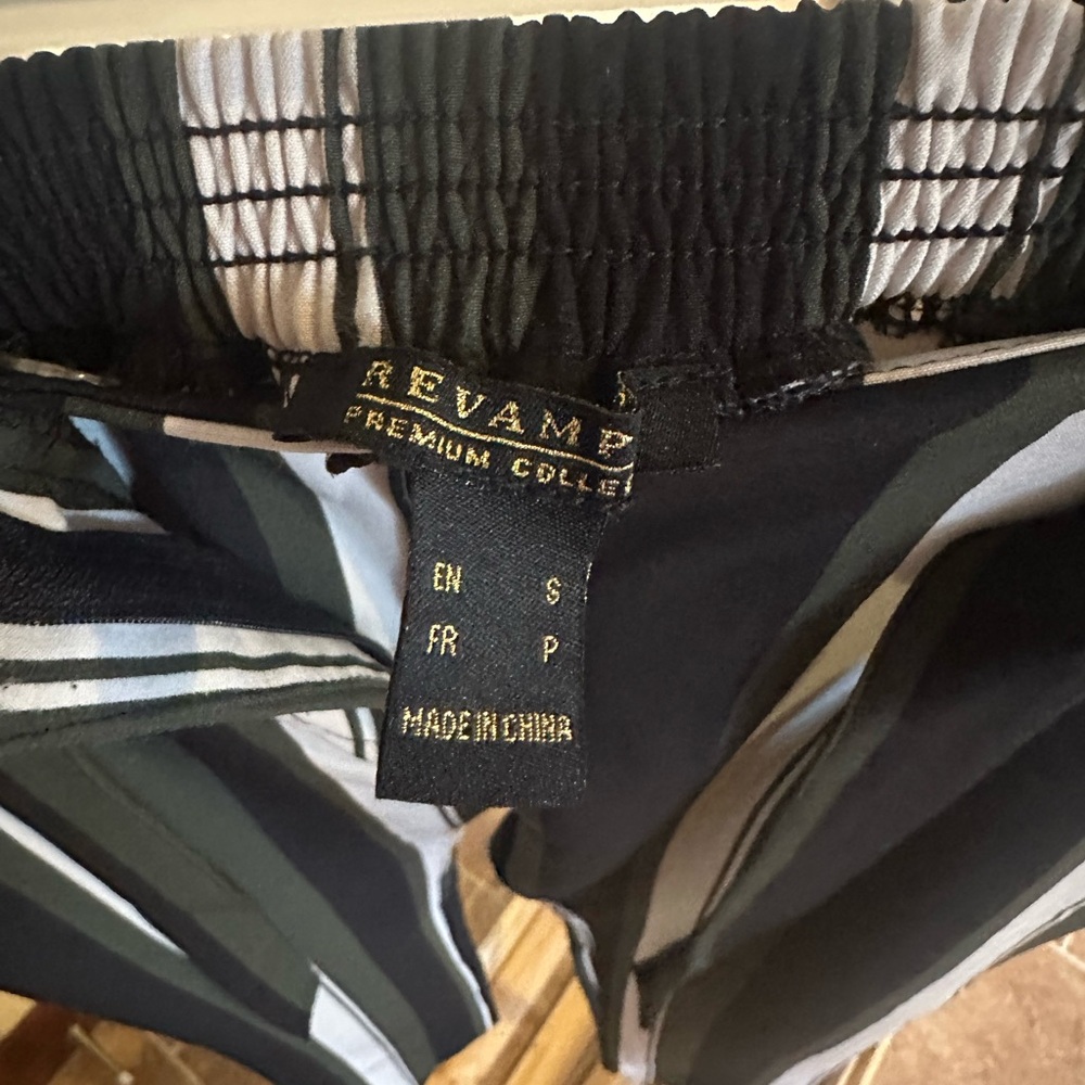 Revamp Tie Waist Loose Pants - Picture 3 of 3